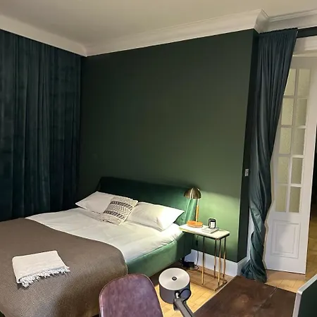 Elegance And Chique In The Heart Of Appartement Varsovie