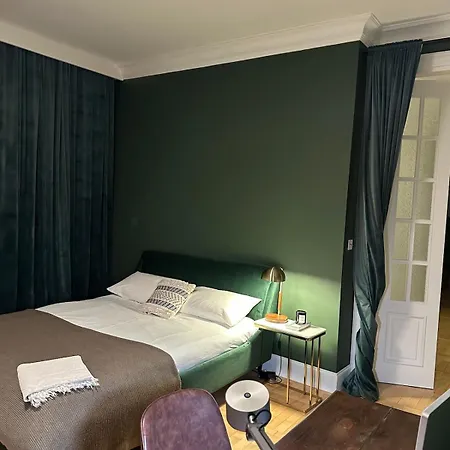 Апартаменты Elegance And Chique In The Heart Of