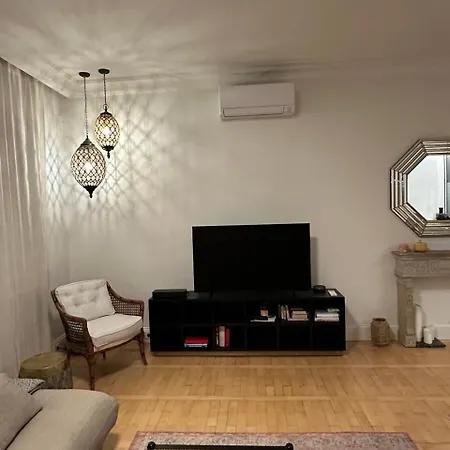 Elegance And Chique In The Heart Of