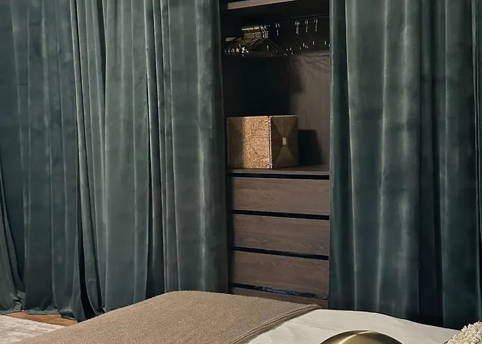 Elegance And Chique In The Heart Of Warsaw